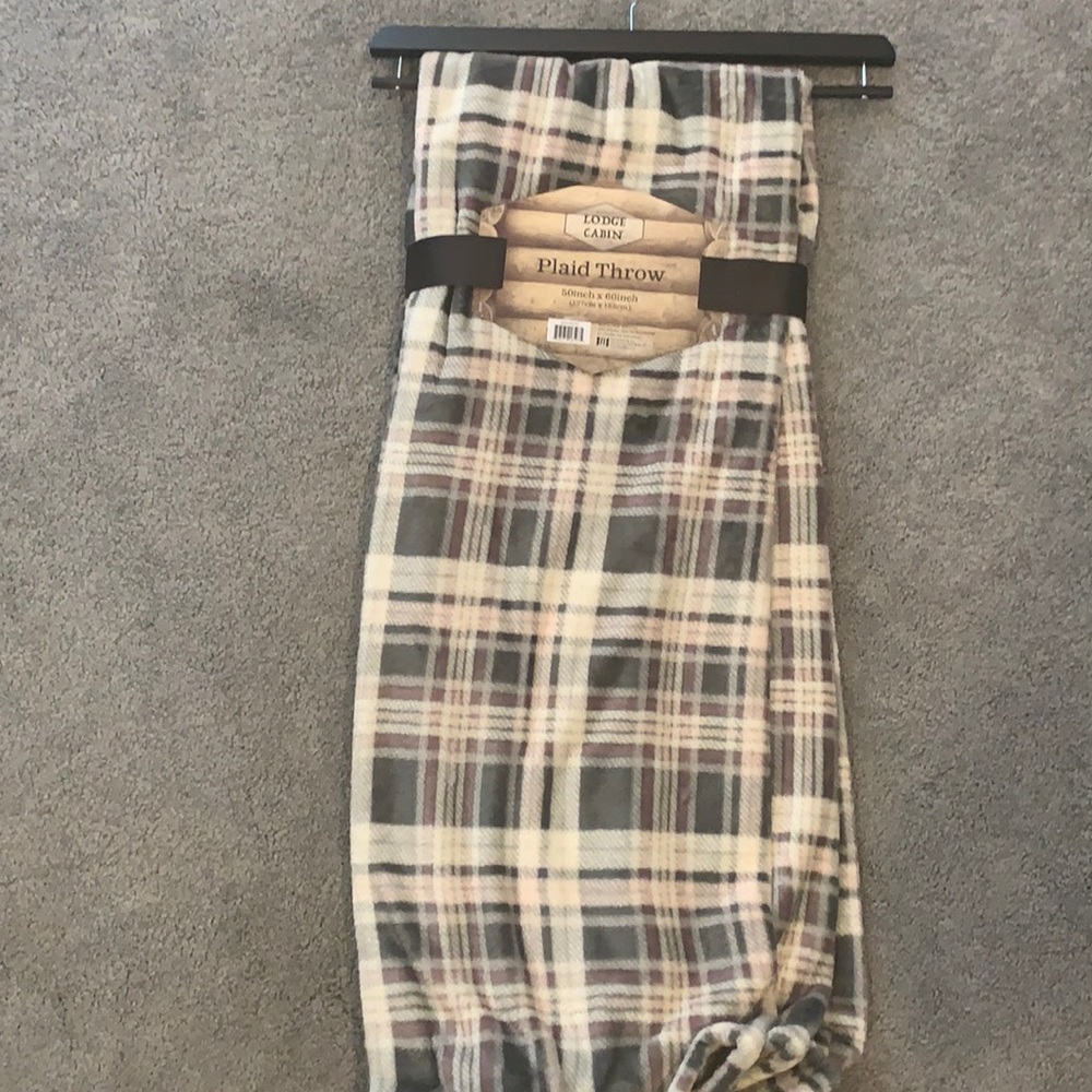 NWT - plaid throw